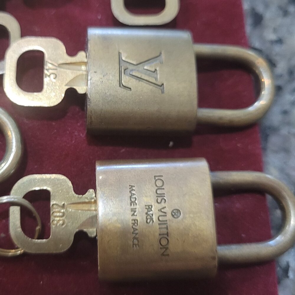 Louis Vuitton Authentic Solid Brass Lock & Key - image 5